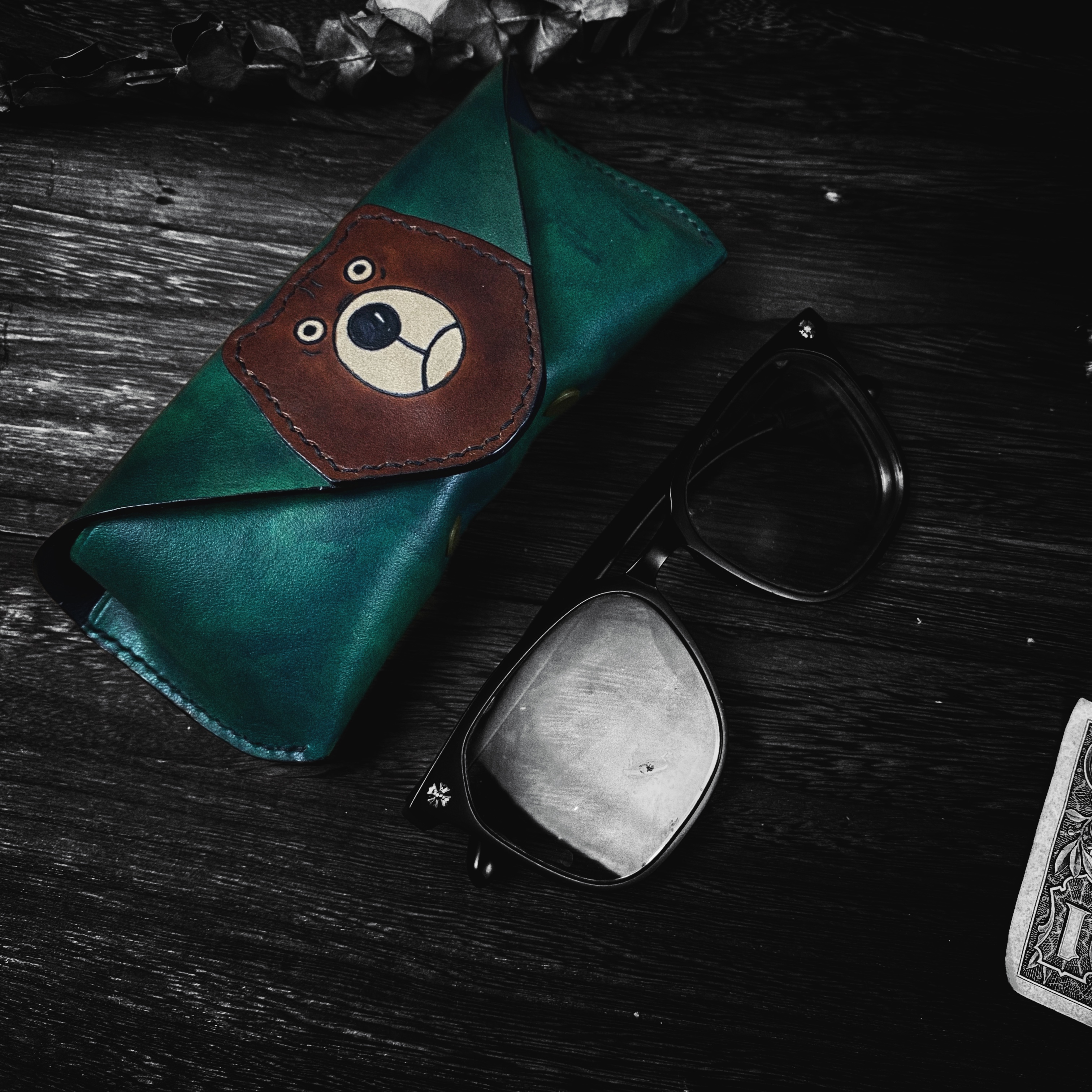 FENGMA sewn horse original handmade small bear calf leather glasses bag genuine leather retro glasses containing box custom lettering-Taobao