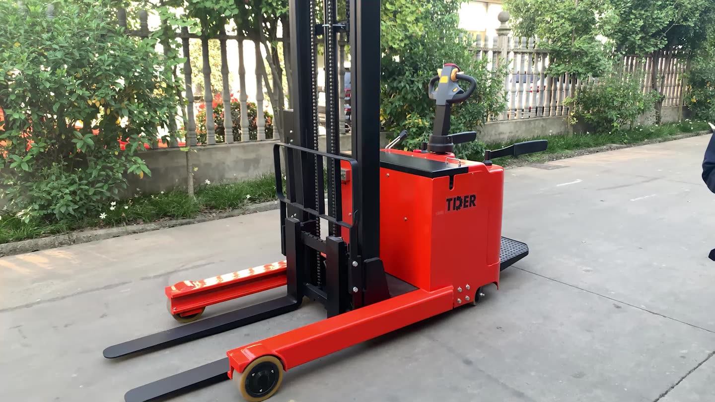 Электроштабелеры jungheinrich. Самоходный штабелер prolift sdr 1656. Штабелер или штабеллер. Электроштабелер аккумулятор. Китайский ричтрак 2000 кг.