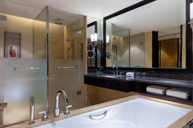 Super-Bed Room with Sheraton Hotel Zhongshan