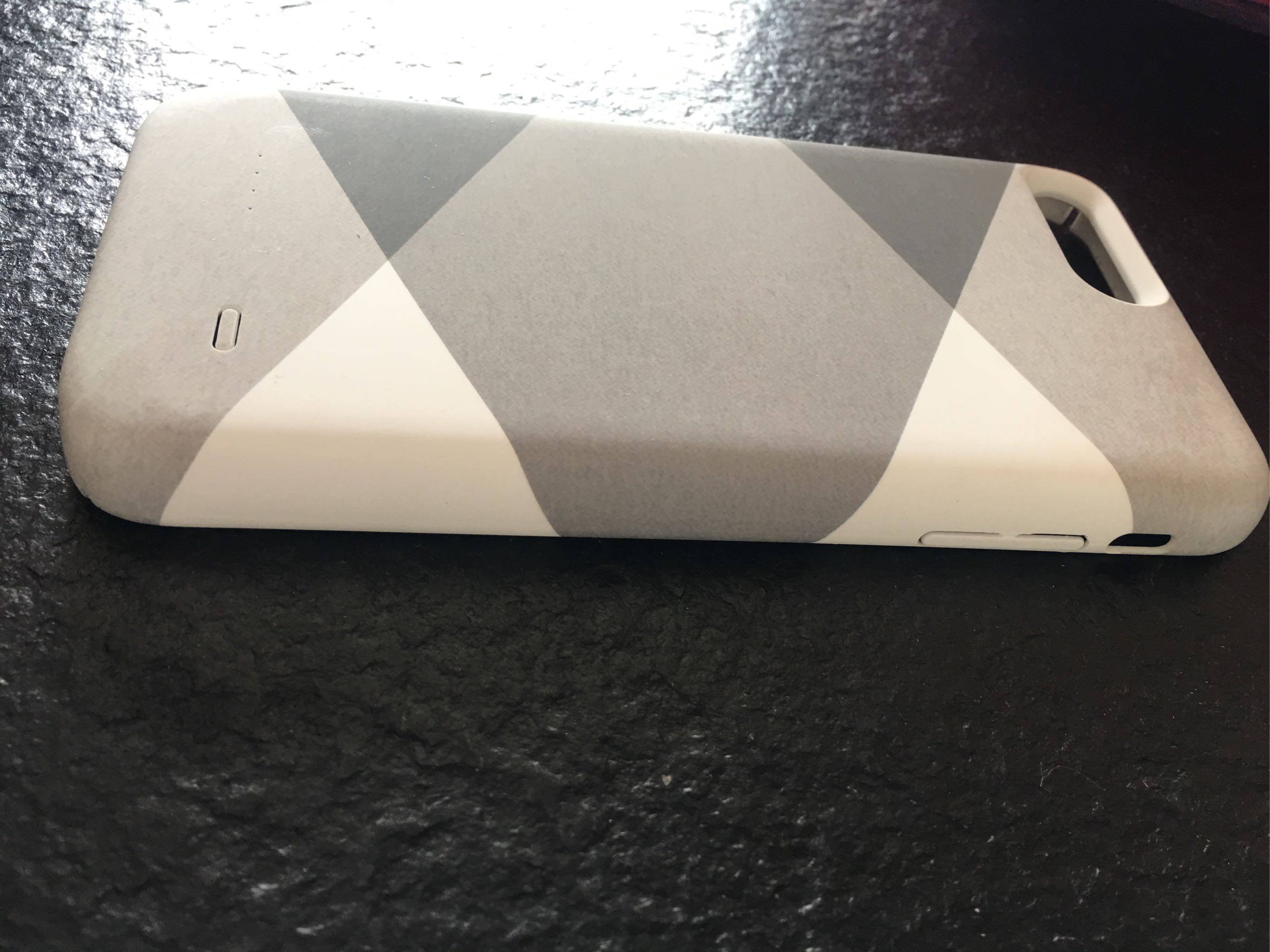 苹果7背夹充电宝 全包手机款怎么样，当生日礼物好不好呢_搜券