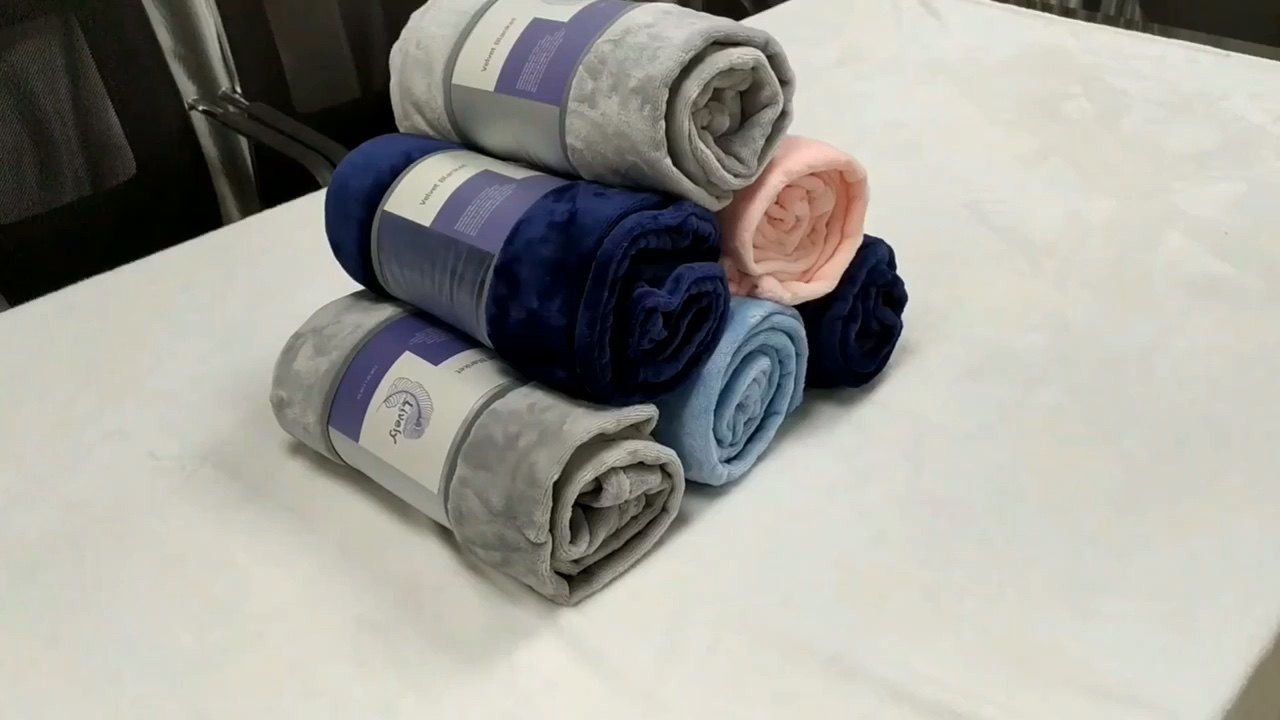 High Quality Airlines Blankets Ready To Ship Custom Fleece Flannel Blanket For Sofa Buy