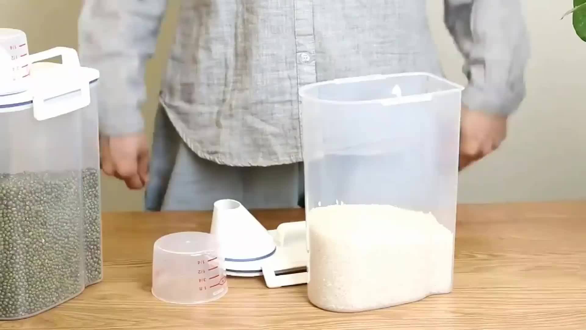 Wholesale Transparent Pet Food Storage Sealed Container With Measuring