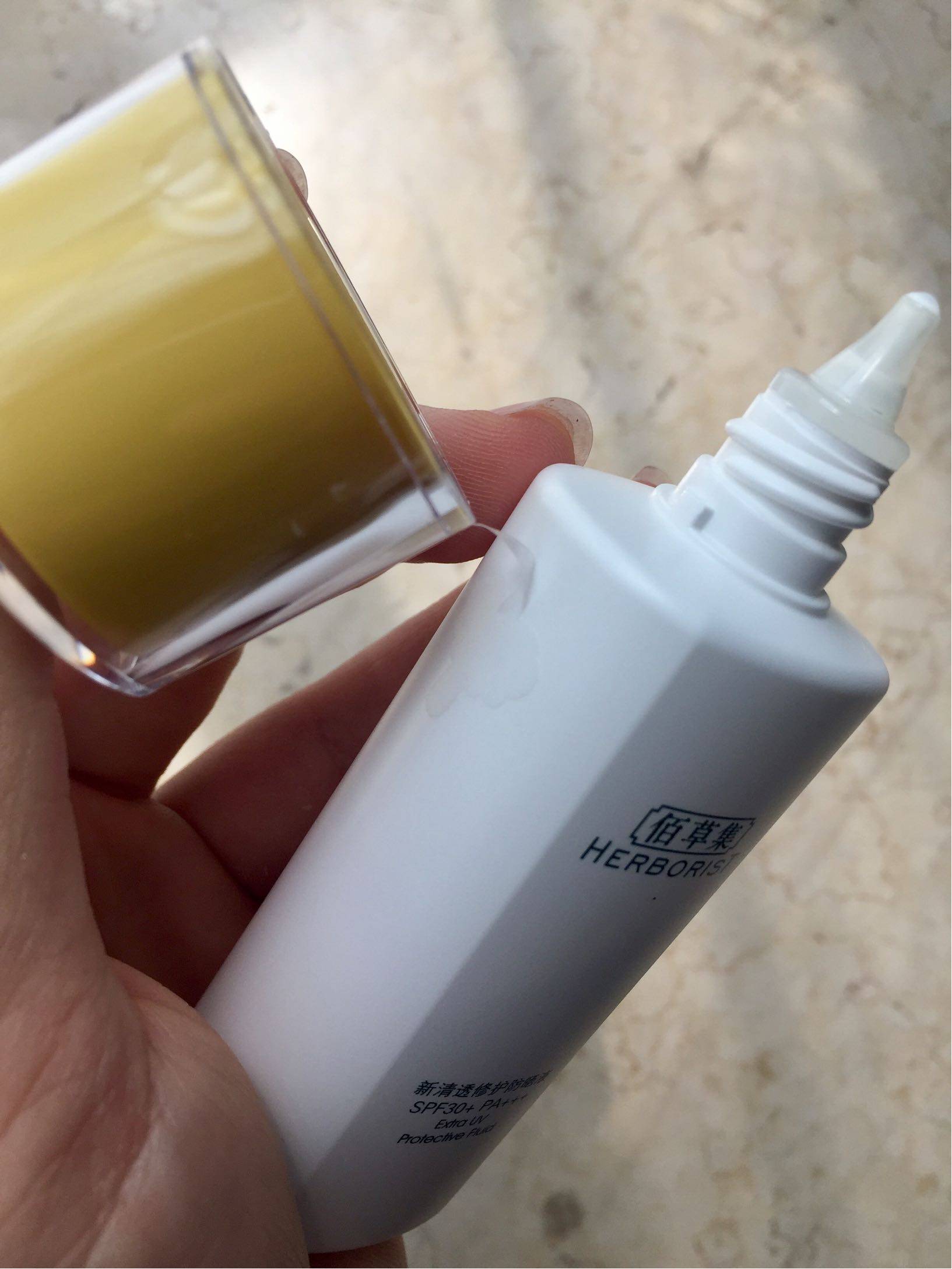 佰草集新清透防晒液