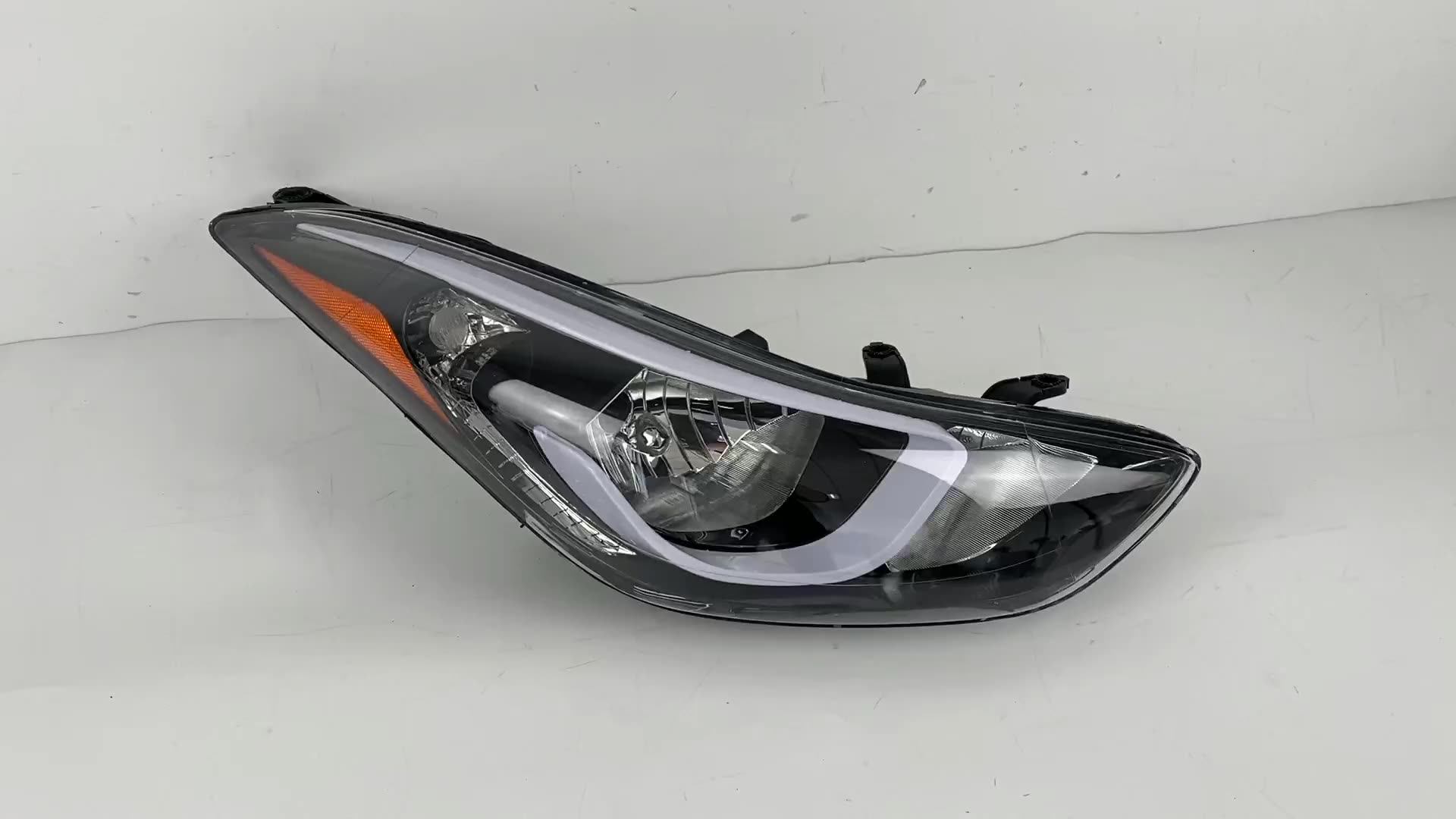 Auto Parts Head Light Yellow For Hyundai Elantra 2015 921013x300 92102