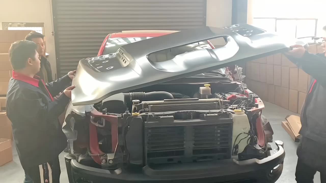 Ram TRX 2021 капот