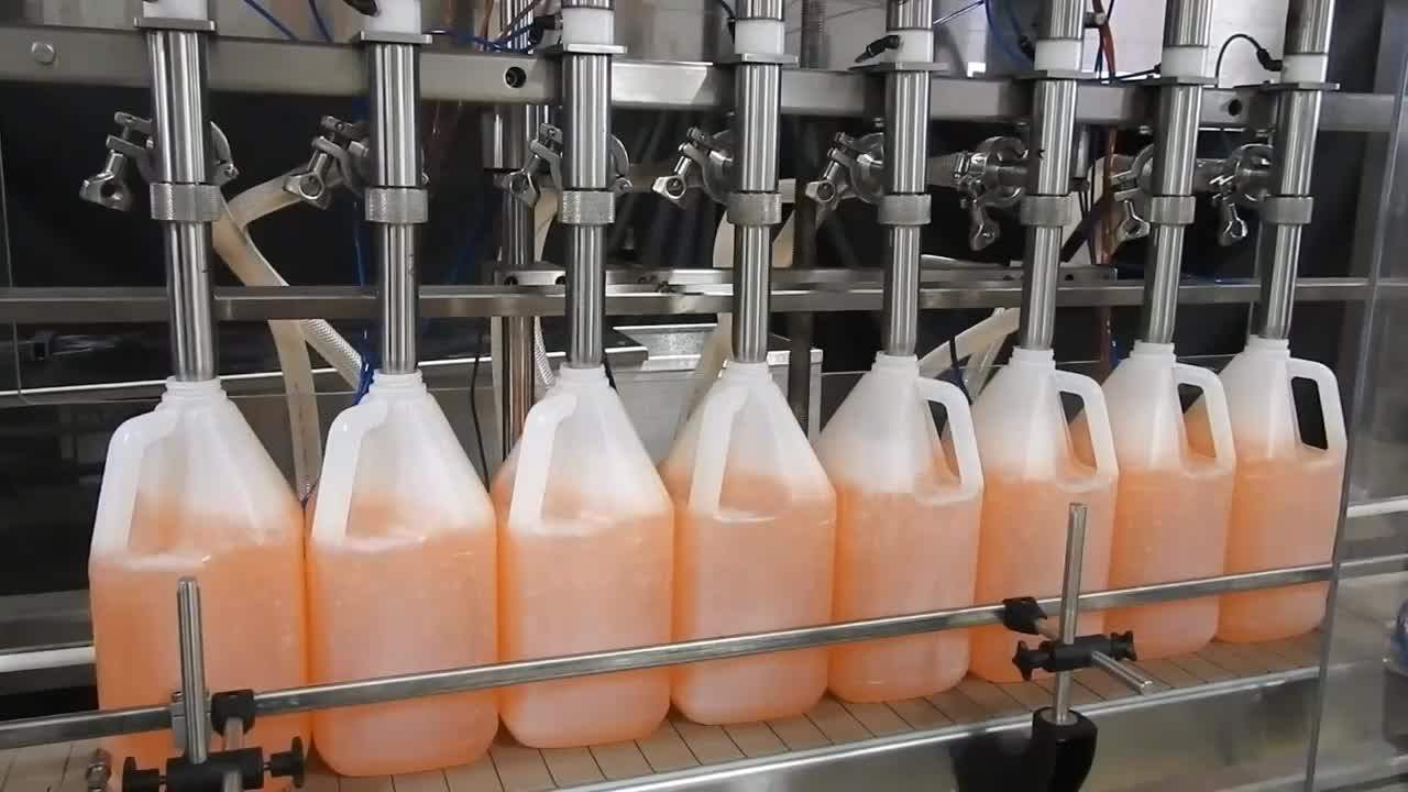 Automatic Gear Pump Liquid Filling Machine For Cooking Oil Customized