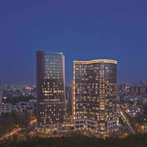 Beijing Nuojin hotel booking luxury room with morning