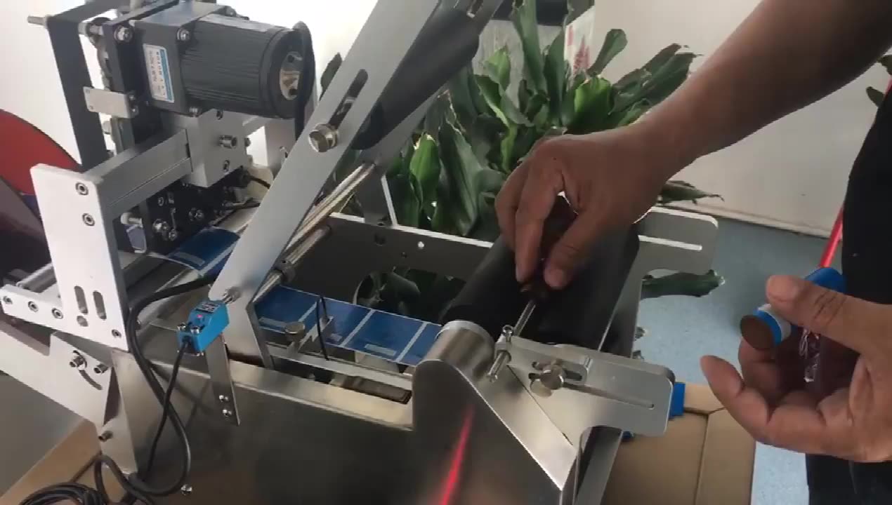 Factory Price Small Manual Bottle Labeling Machine /round Bottle Vials