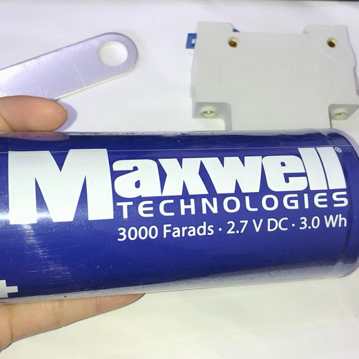 Stock 2.7v3000f Super High 3000 Farad Capacitor Battery 2.7v 3000f