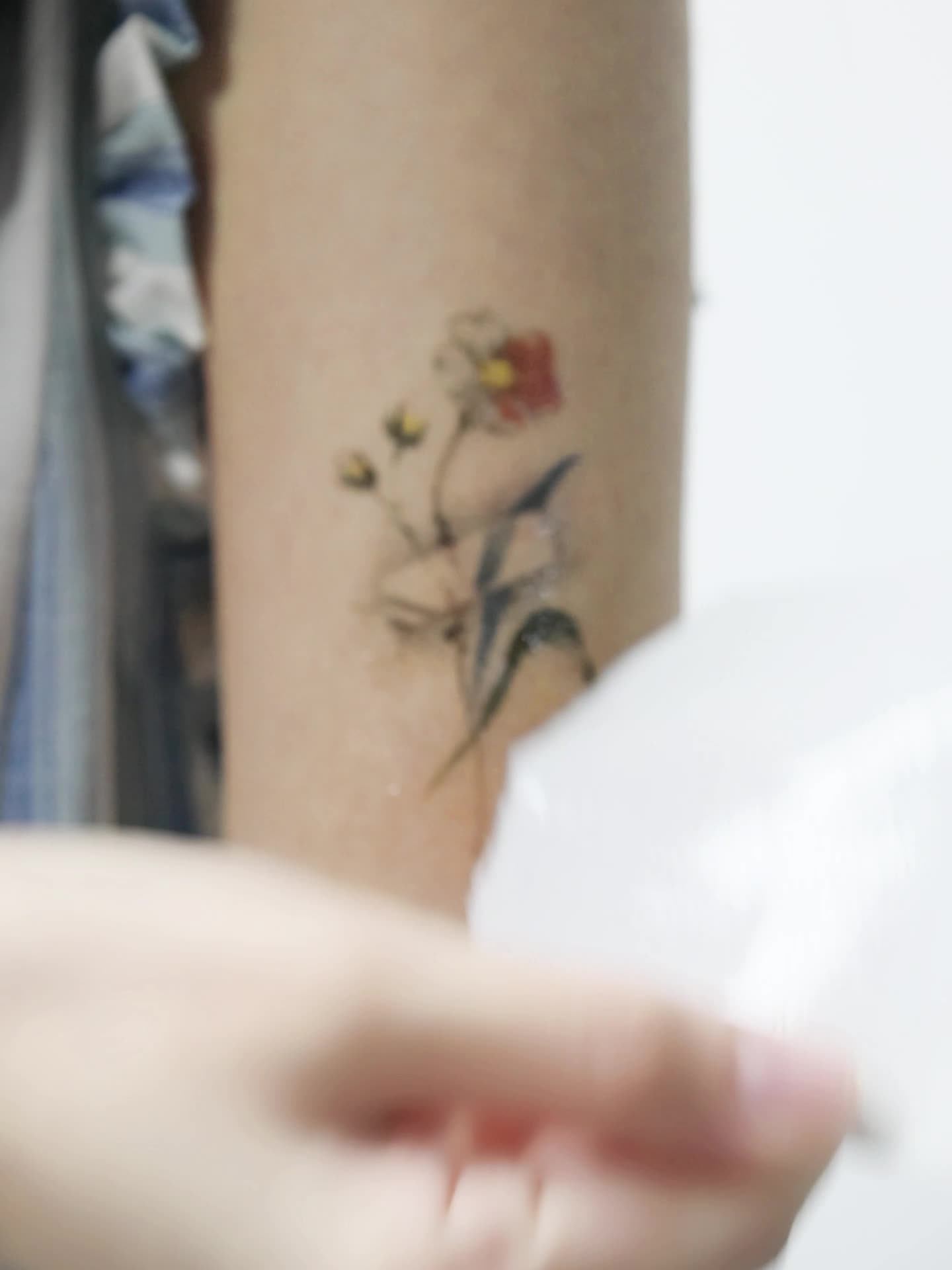 Eden - 💙 Upper lining tattoo is not our works. 上面的线条纹身不是我们的作品哟！ Colour  Series - Rainbow Tattoo 彩色系列- 彩虹纹身(刺青) #blackandgreytattoo #tattoodesign  #neotraditionaltattoo #allstyletattoo #malaccatattoo #tattoo  #japanesetattoo ..., image size:1440x1920