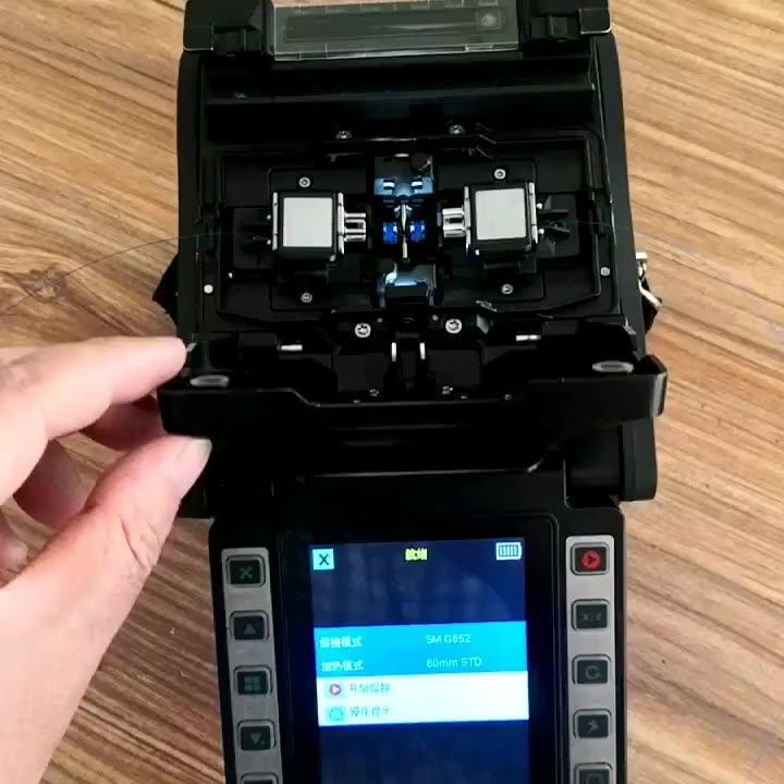 光纤切割刀片卷到新高度？吉隆迪威普CT-30真要封神了。