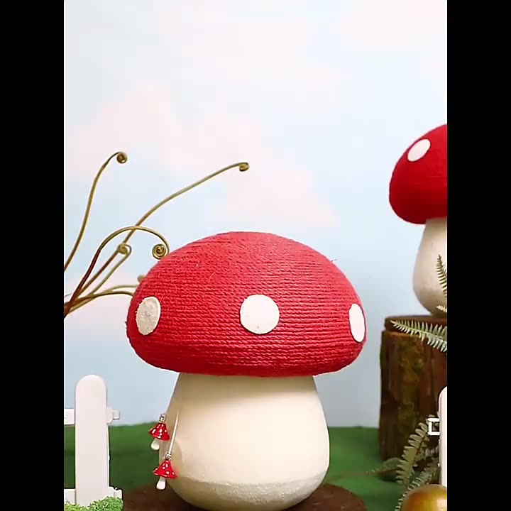 Red Mushroom Cat Climbing Frame Cute Cat Tree Ball Toy Cat Scratching