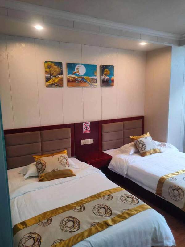 Huoshan Grand Canyon Rafting Hotel Deluxe Double Bed Room