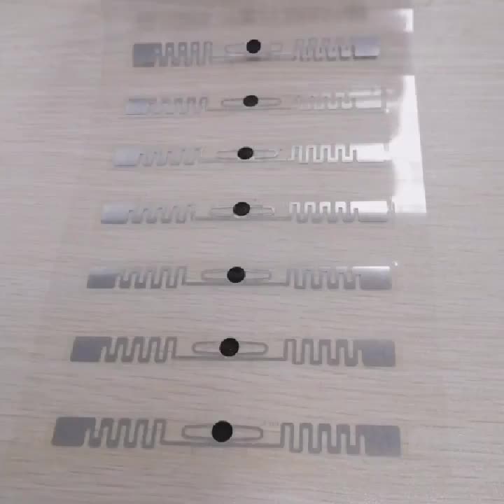 挡风玻璃贴个“隐形身份证”。此标签怕不是懂我心！