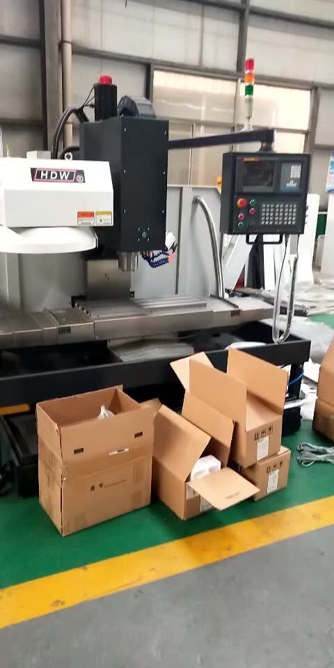 XK7124/XK7126 3-Axis CNC Milling Machine - Multifunctional Metal