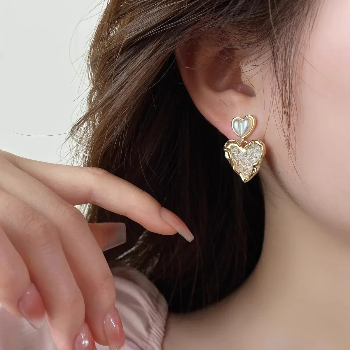 Cute small design earrings, gradient, high-end, light luxury style