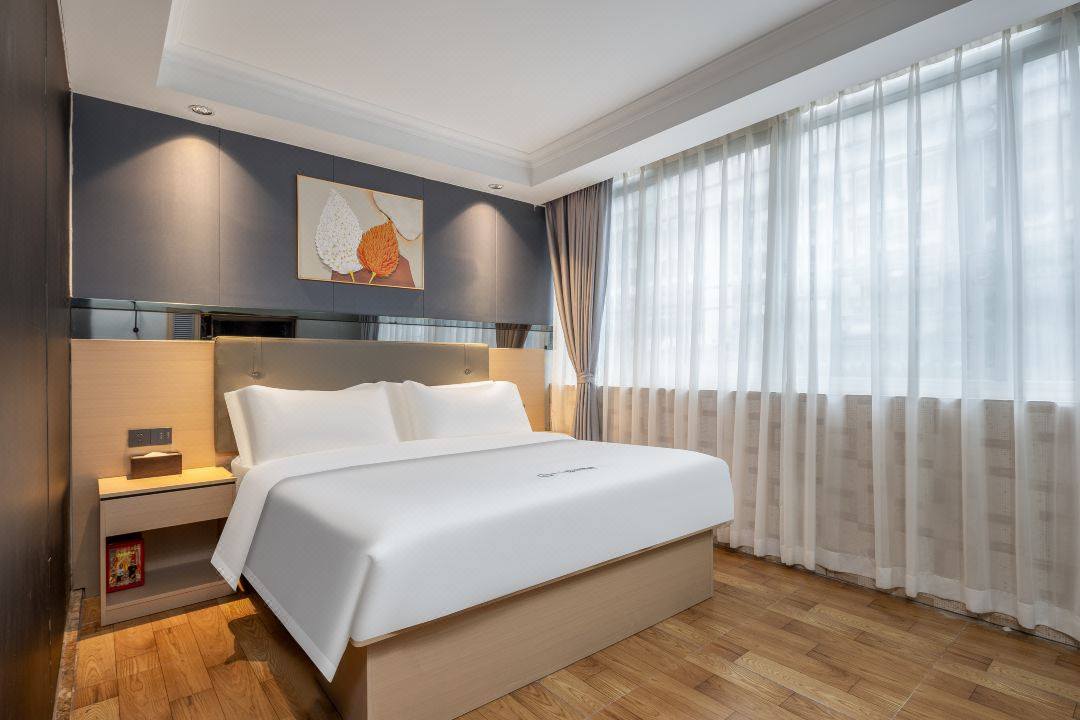 逸米酒店(广州岗顶地铁站太古汇店)