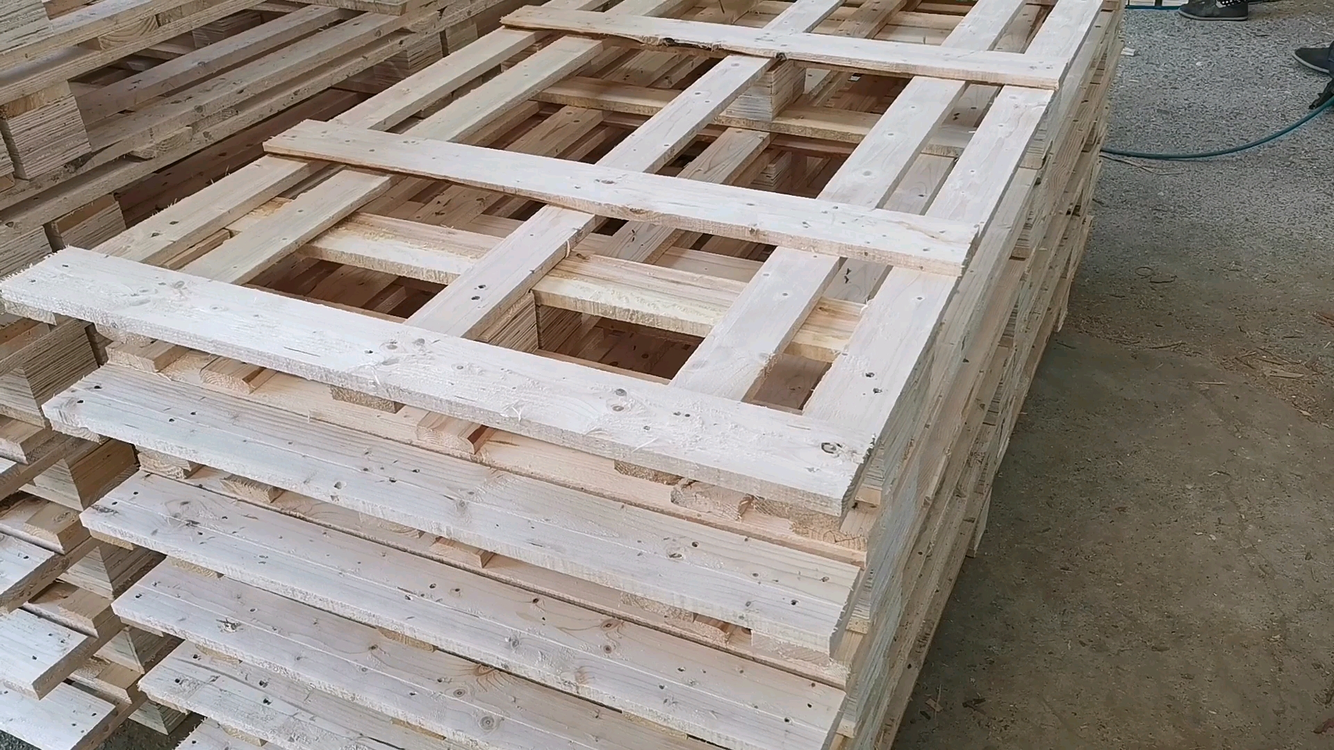 Ispm 15 Solid Wooden Plywood Lvl Singledeck Pallet Buy Fumigation