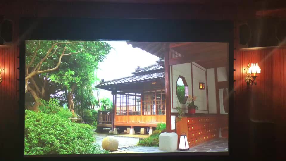 10英寸幕布？你怕不是正正逗我。该“大屏刺客”真能封神？