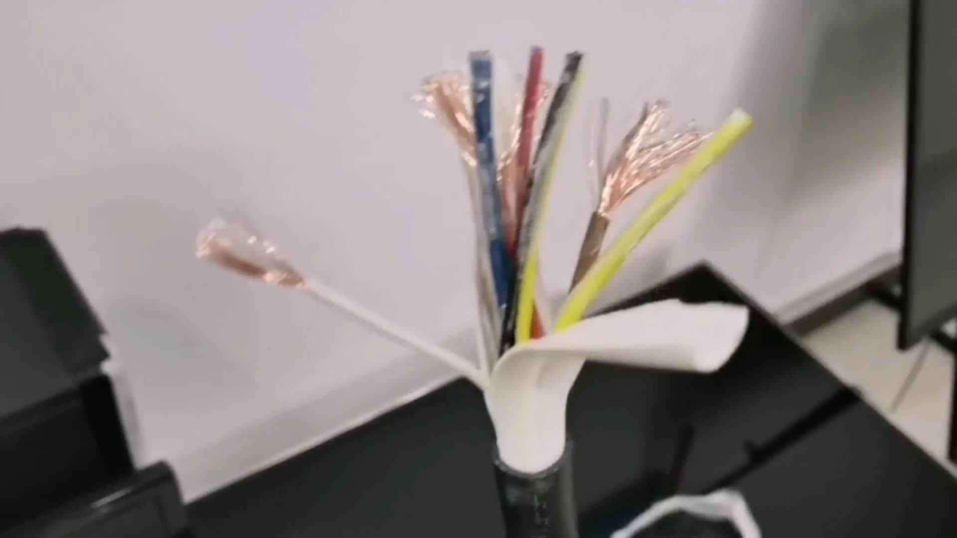 2.5 Mm 3 Core Copper Or Aluminium Flexible Cable Pe Insulated Wire