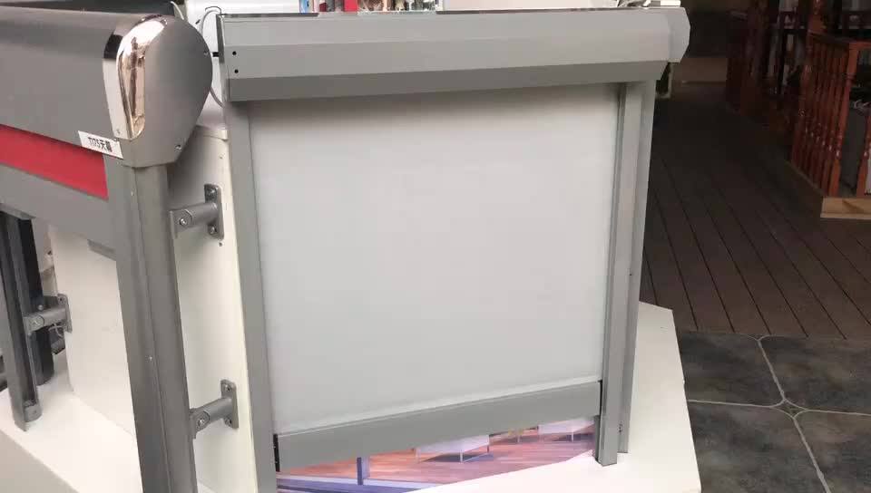 Outdoor Pvc Roller Blind With Zippers / Transparent Garden Patio Blind