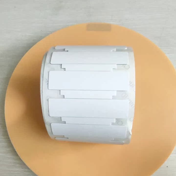 该标签可以够贴正在金属上还不掉。我信了！