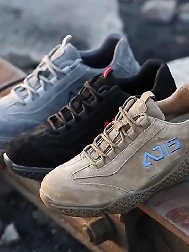 Cotton shoes, labor protection shoes for men, winter anti-smash, anti-stab steel toe, anti-odor, soft-soled welders, velvet, anti-cold and warm for women 