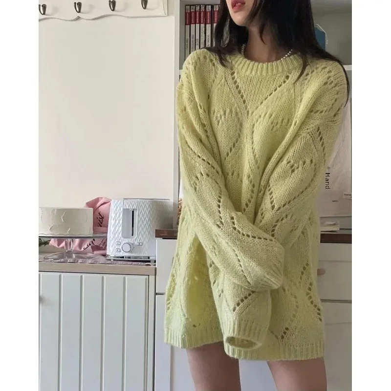 Knitted long-sleeve, sweater, round collar