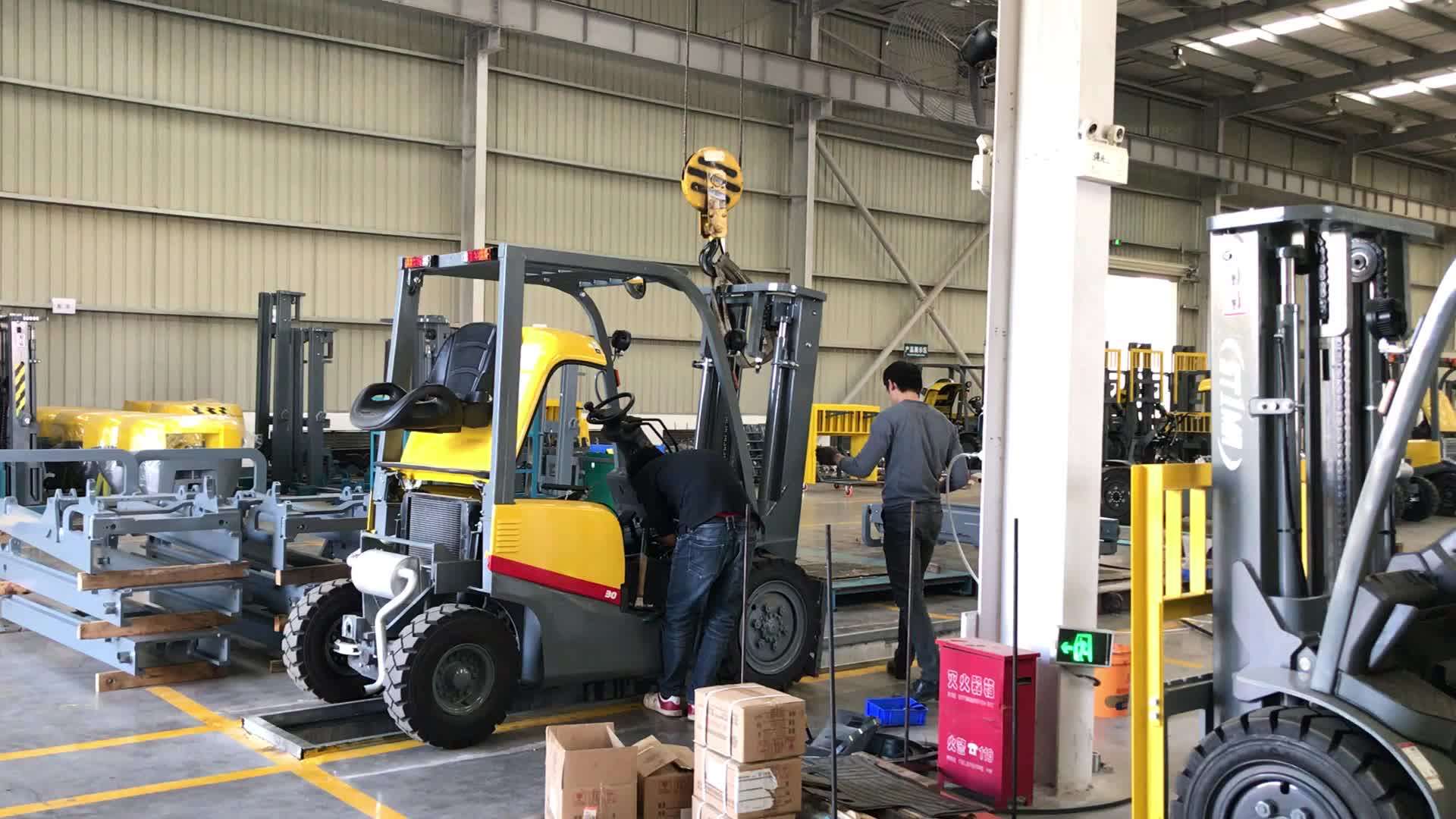 Low Fuel Diesel Forklift Fuel Consumption 1.5 Ton,2 Ton,2.5 Ton With