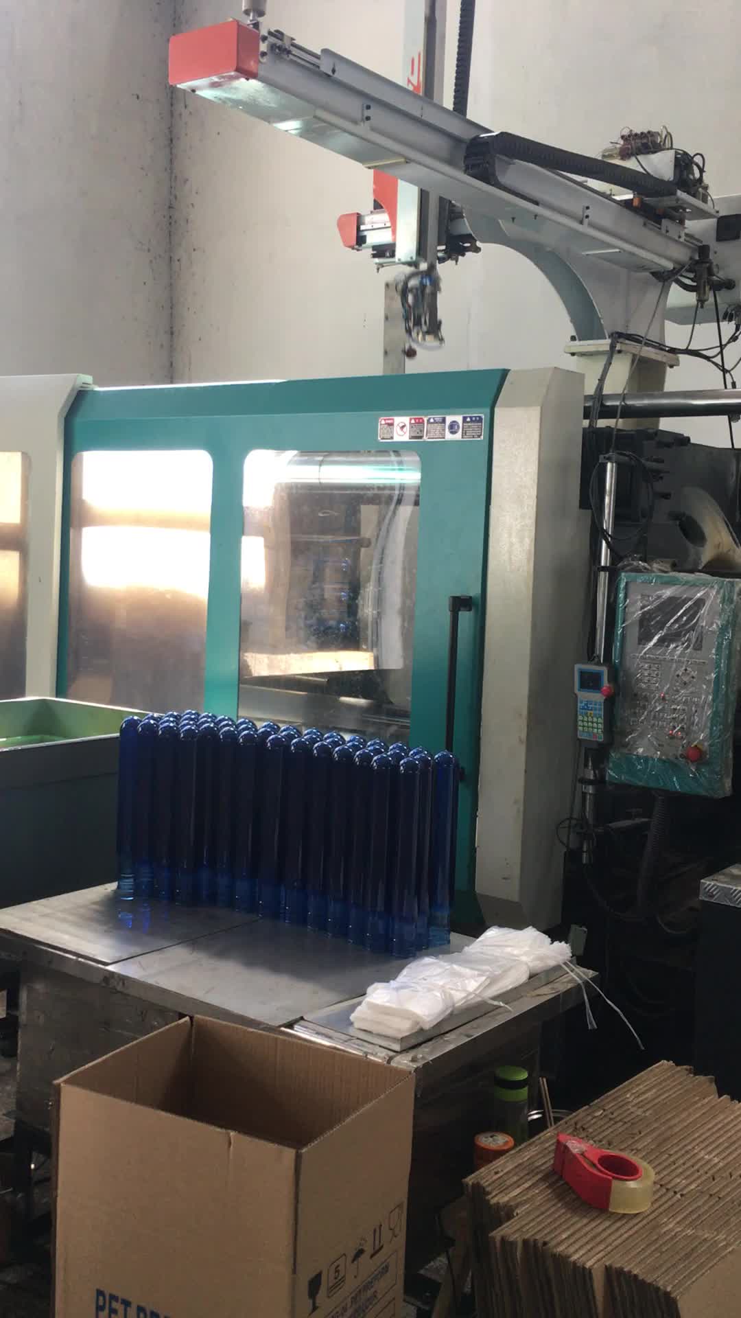 55mm Neck Preforms/5 Gallon Preform 600g,650,680g700g,730g,750g 5