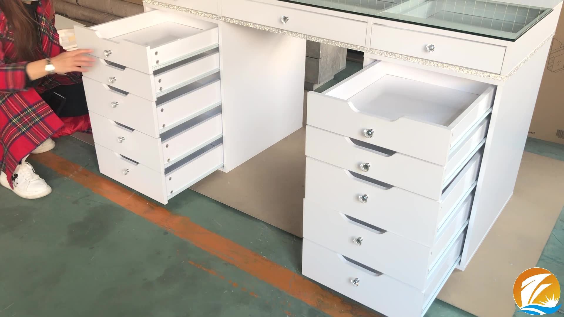 Hot Sales 13 Drawers Clear Glass Top Vanity Dressing Table With