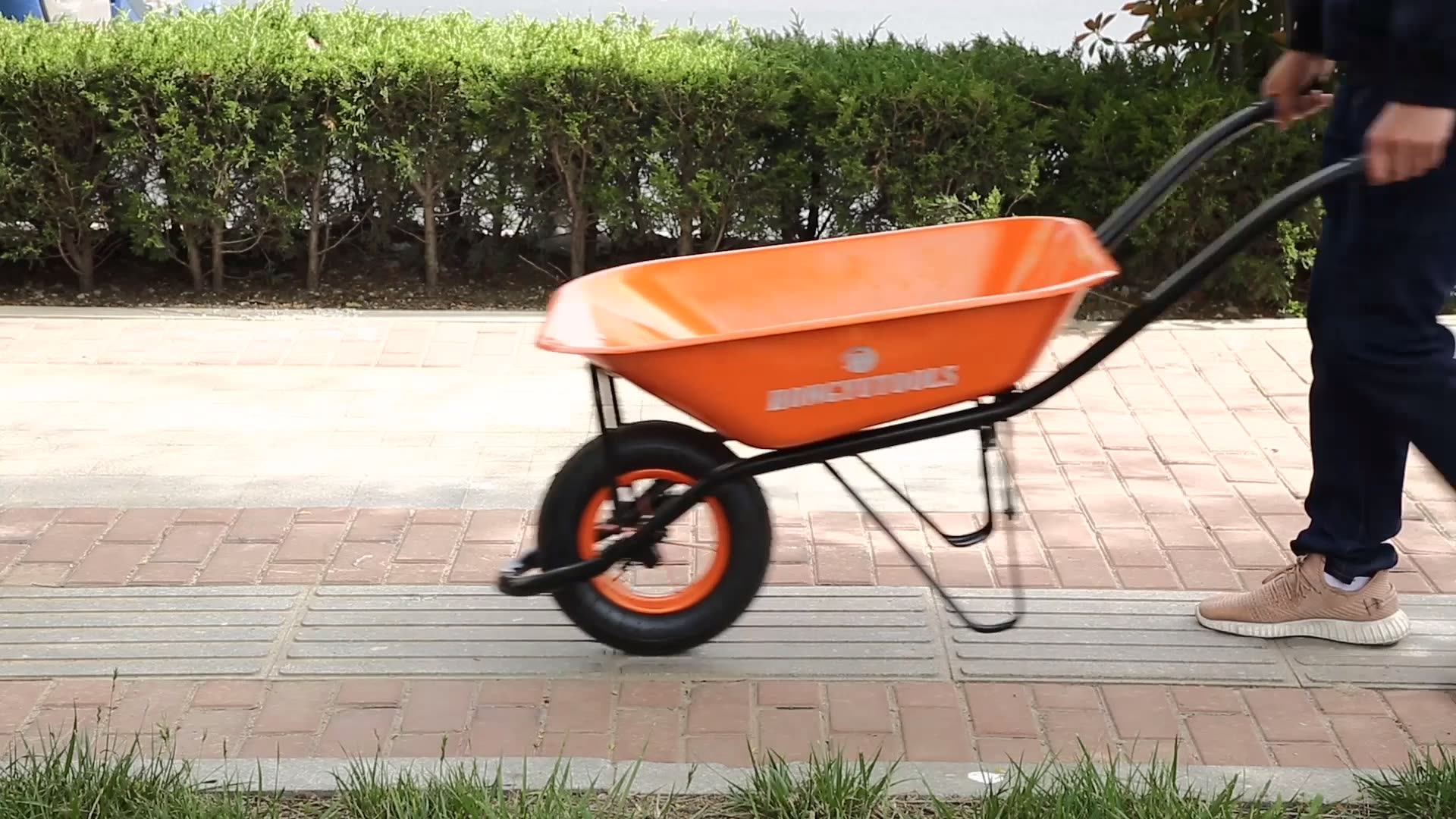 Garden House Plastic Horse Wheelbarrow 100l With 4.80/4.00-8 Wheel