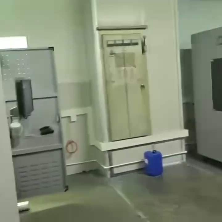 3D打印手板太贵。SLA光敏树脂定制真香警告！