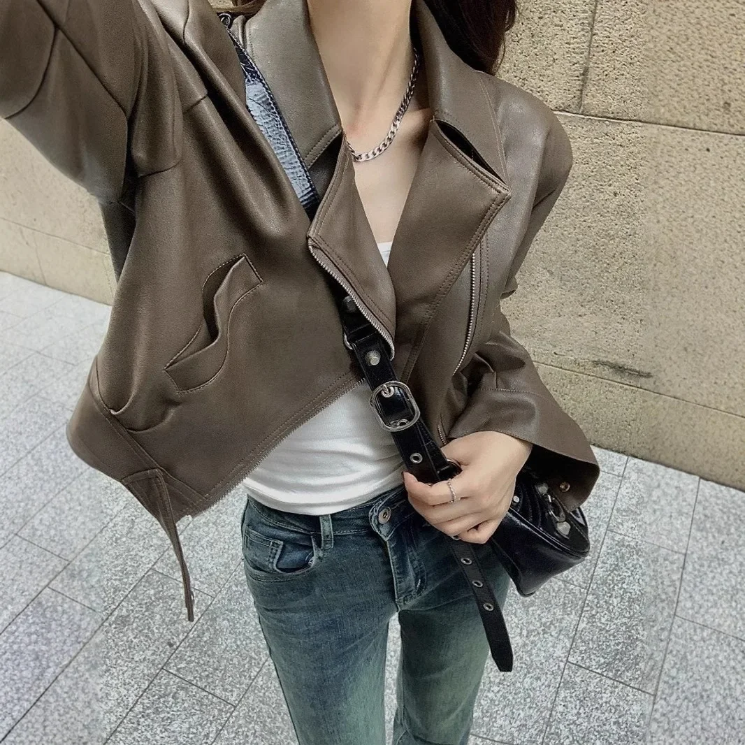 European-Style Short Pu Leather Jacket for Women with Fleece, New Spring and Autumn Style, Motorcycle Street Fashion, Petite Leather Jacket in Coffee Color