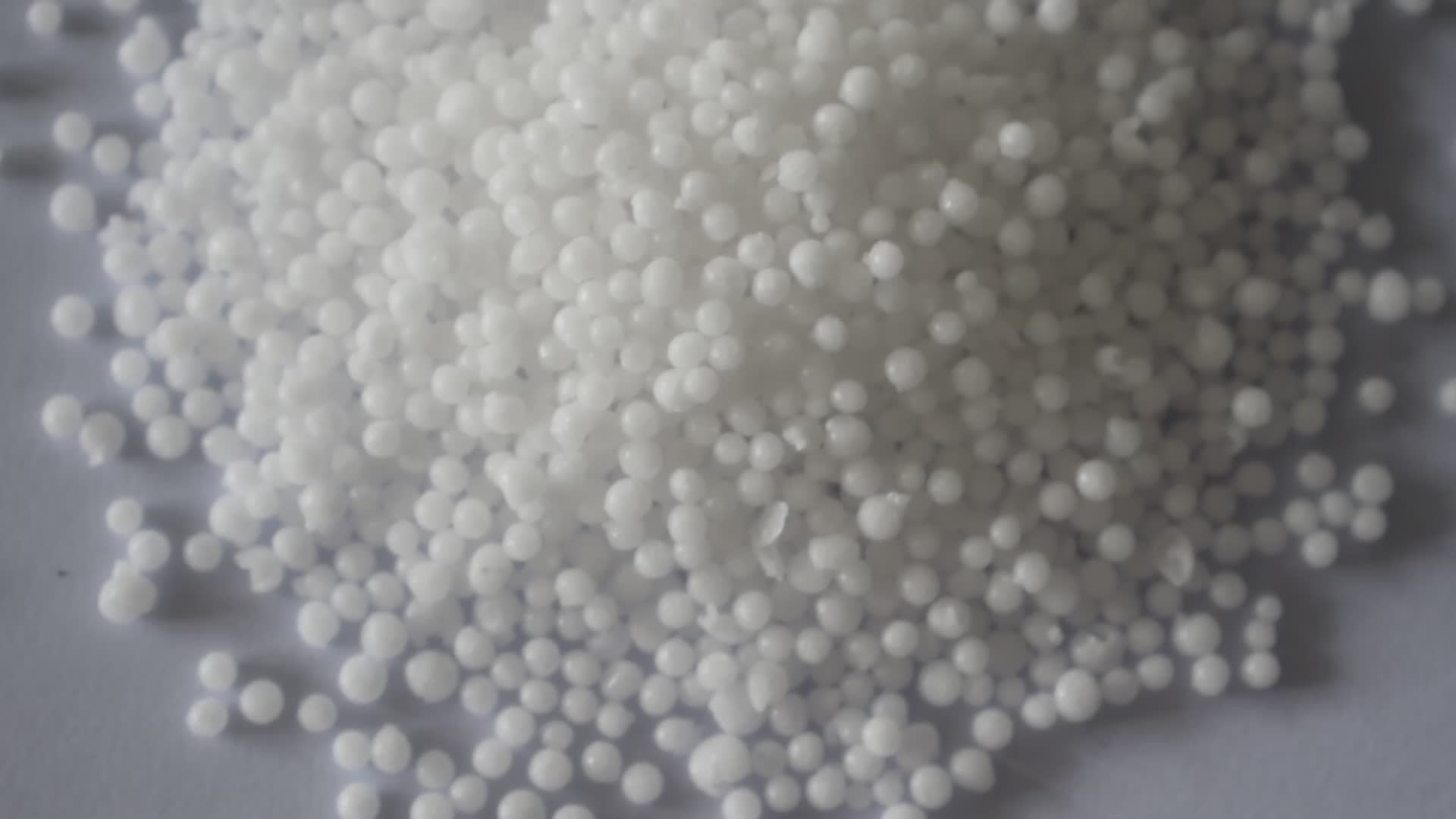 Натриевая селитра удобрение. Натриевая селитра. Аммониум нитрат. Карбамид мочевина 50кг. Аммиачная селитра.