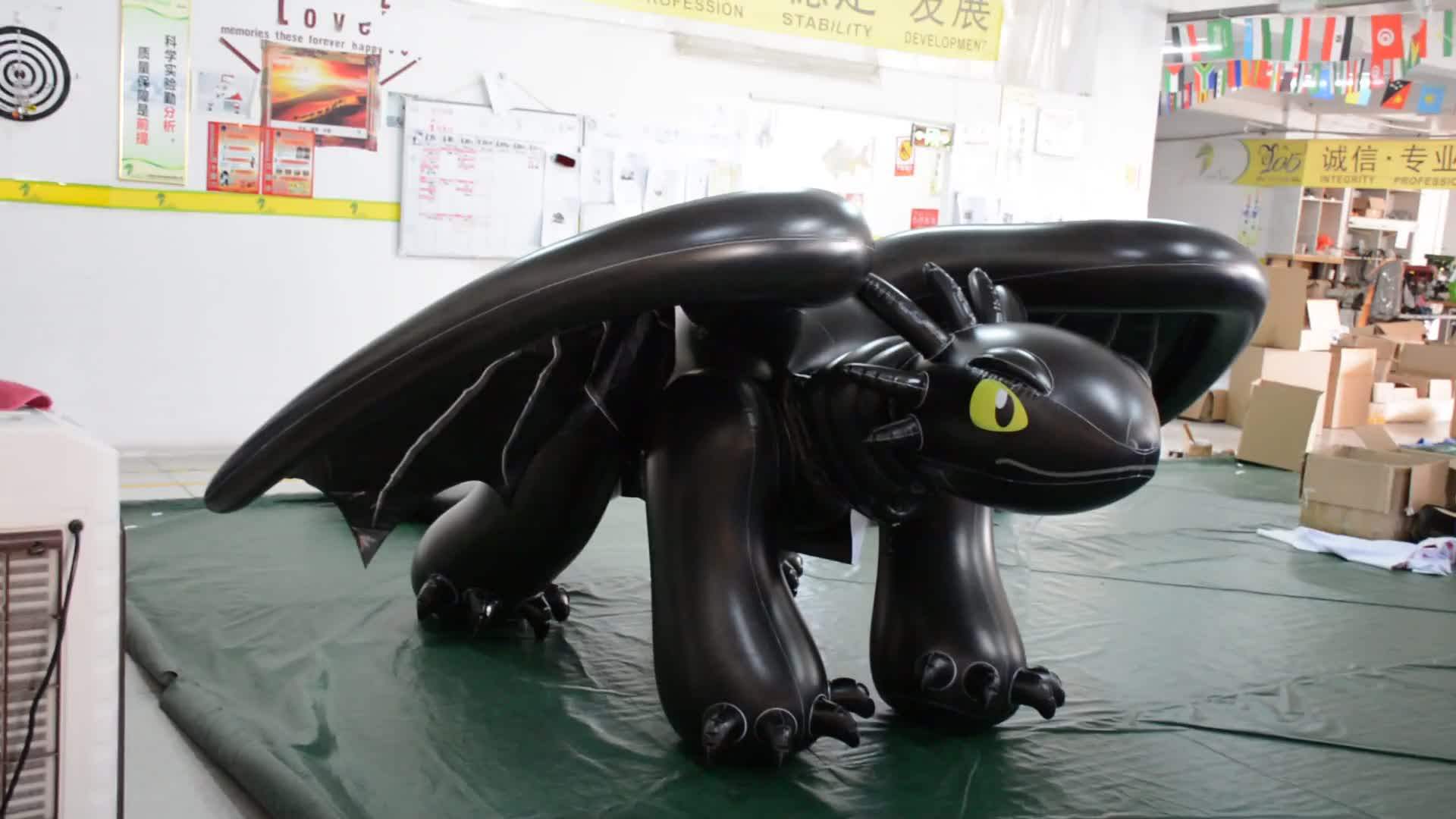 Black Inflatable Water Pool Cartoon Toys / Hongyi Custom Toothless