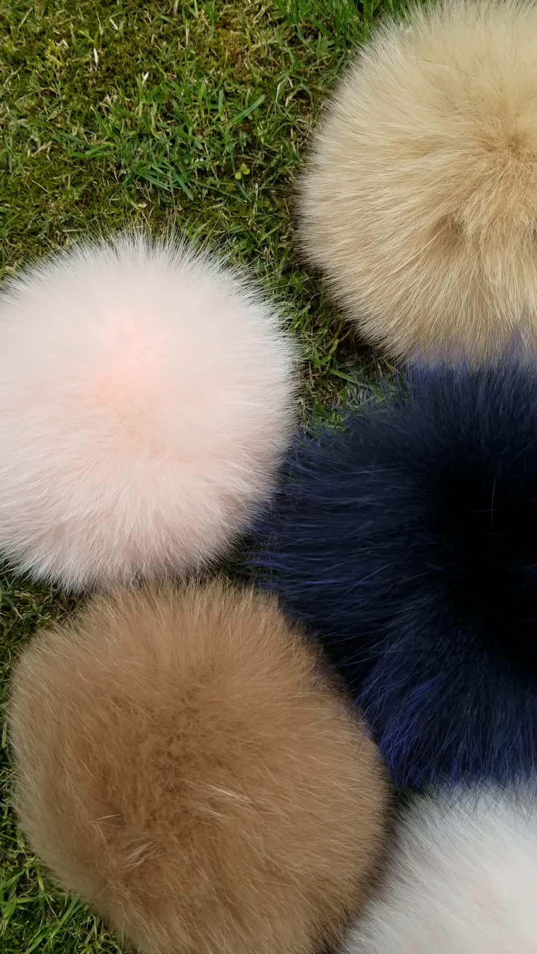 Wholesale 13cm Real Fox Fur Pom Poms With Snap On The Top Of Beanie Buy Fur Pom Poms,Fox Fur
