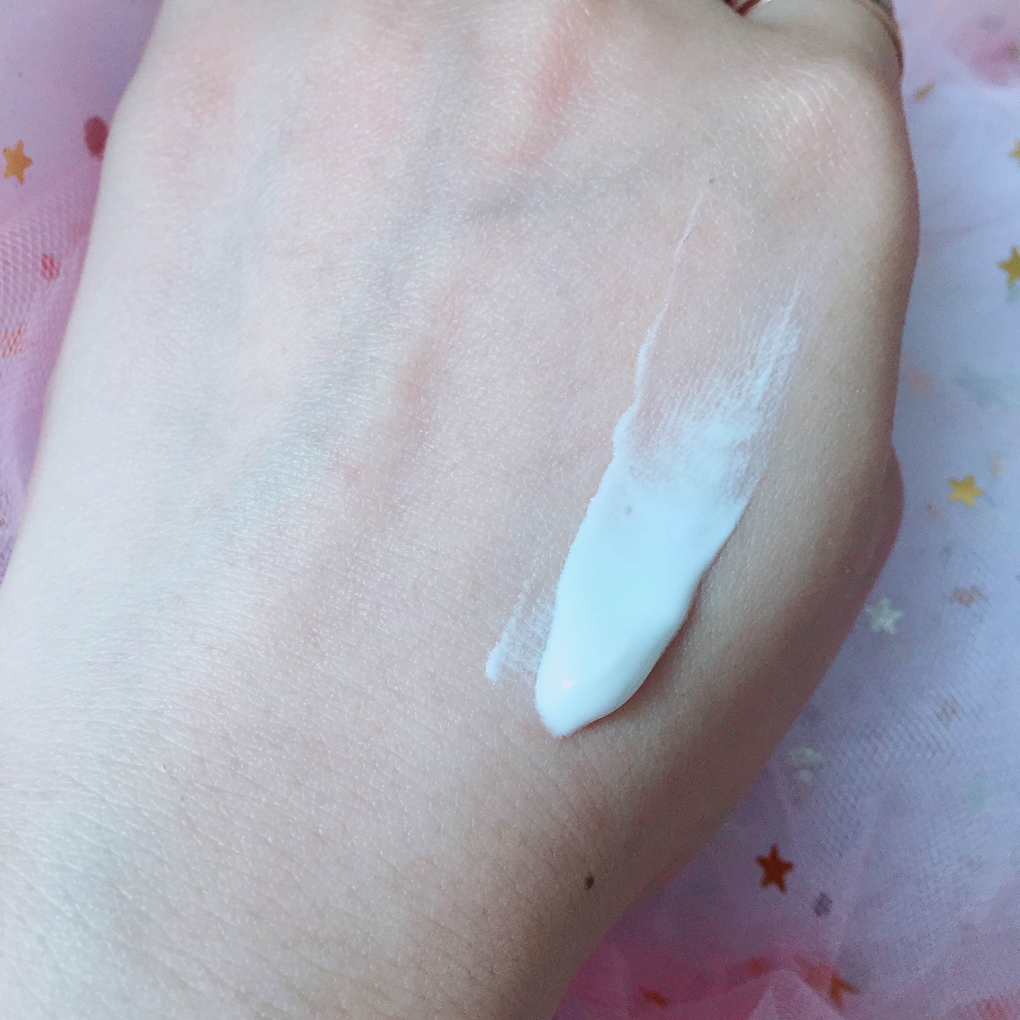 自然堂亮透水光素颜霜