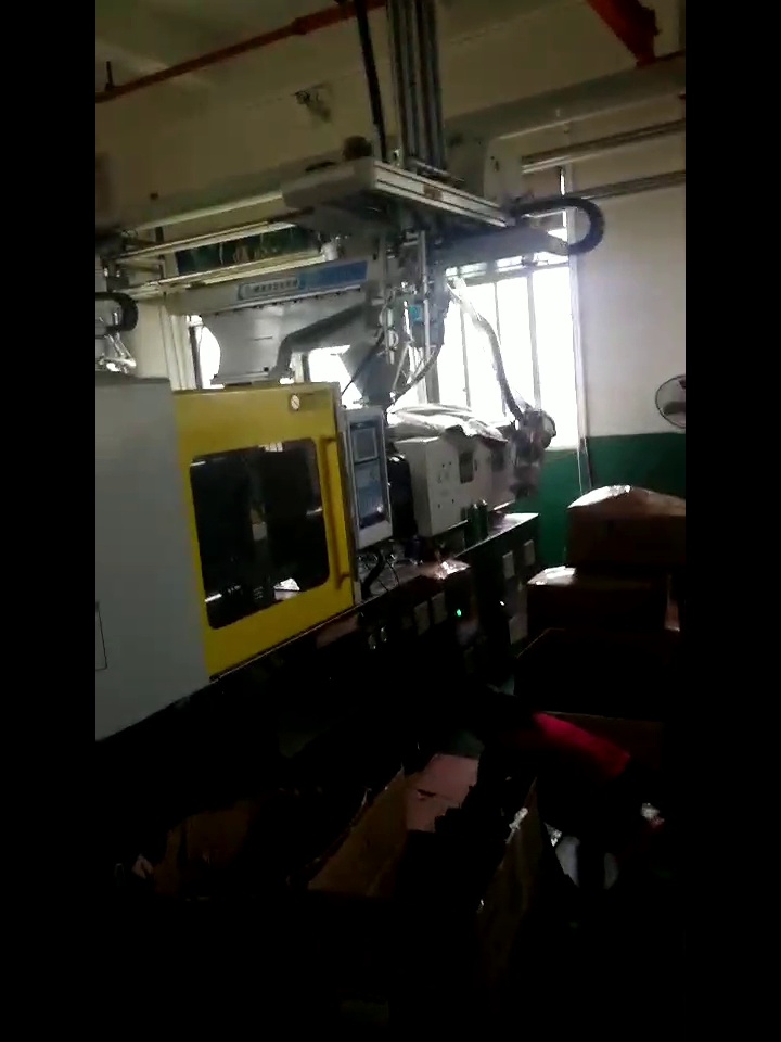 0.55一个的电源外壳。此费用还要啥自行车！