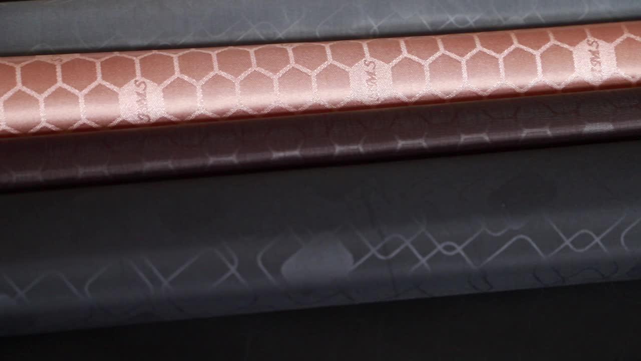 China Factory 100 Polyester PA Coated Oxford 125GSM Embossed Fabric