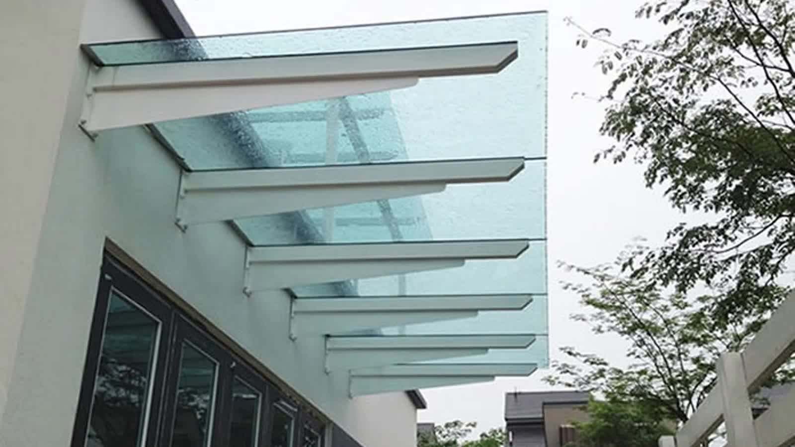 Tempered Laminated Awnings Ce Quality Warranty Frameless Flat & Bent