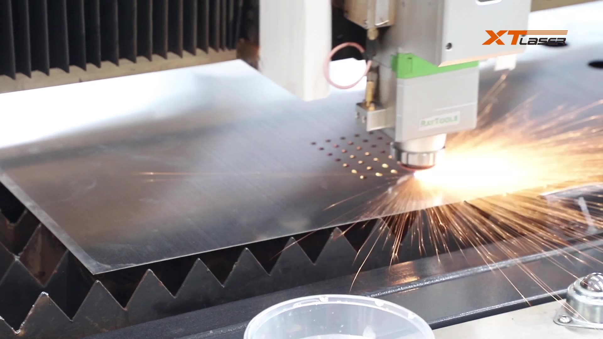 Flying cut gameplay foto. Flying cutting. игра где нужно разрезать фигуры. Flying cutting. Flying cutting.