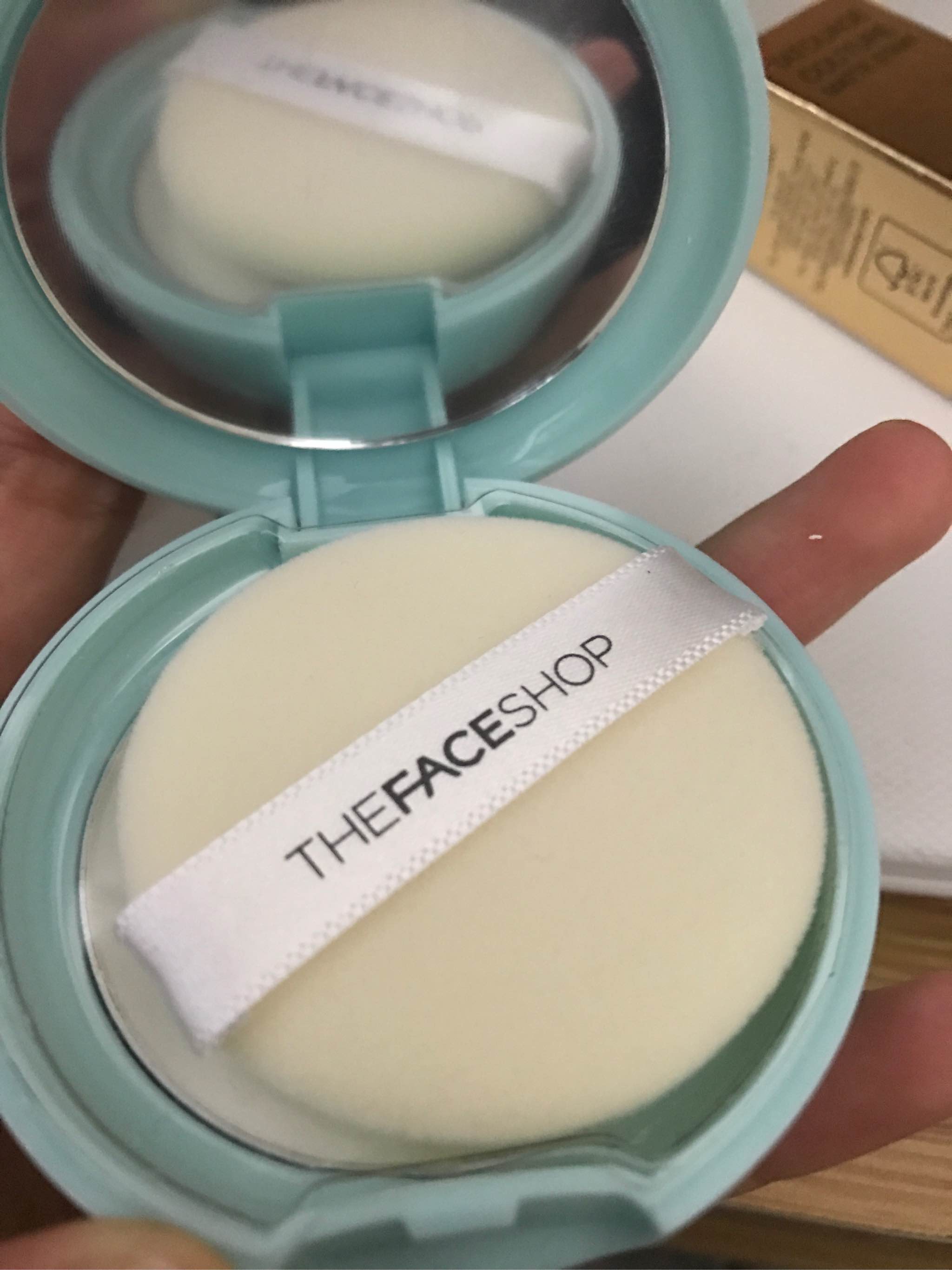 菲诗小铺净妍控油粉饼怎么样，到底值不值得买,第5张