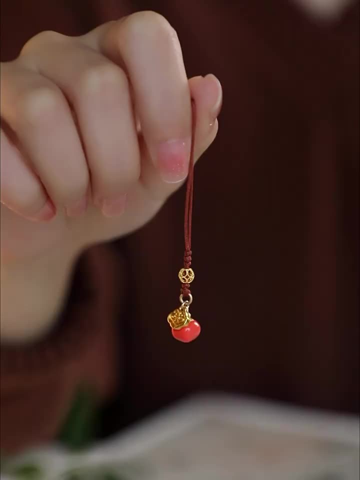 78块买个纯银柿子挂件？此届国风好物太敢打了。