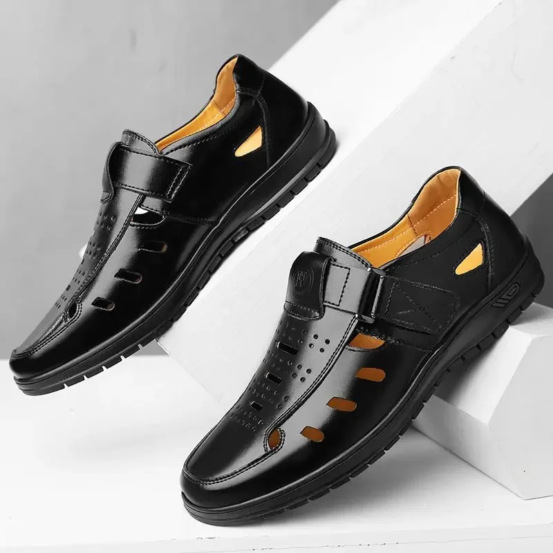 Summer Cut Out Sandals Men's Casual Breathable Soft Sole Soft Surface Clogs Middle-aged and Elderly Business Dad Shoes 2024