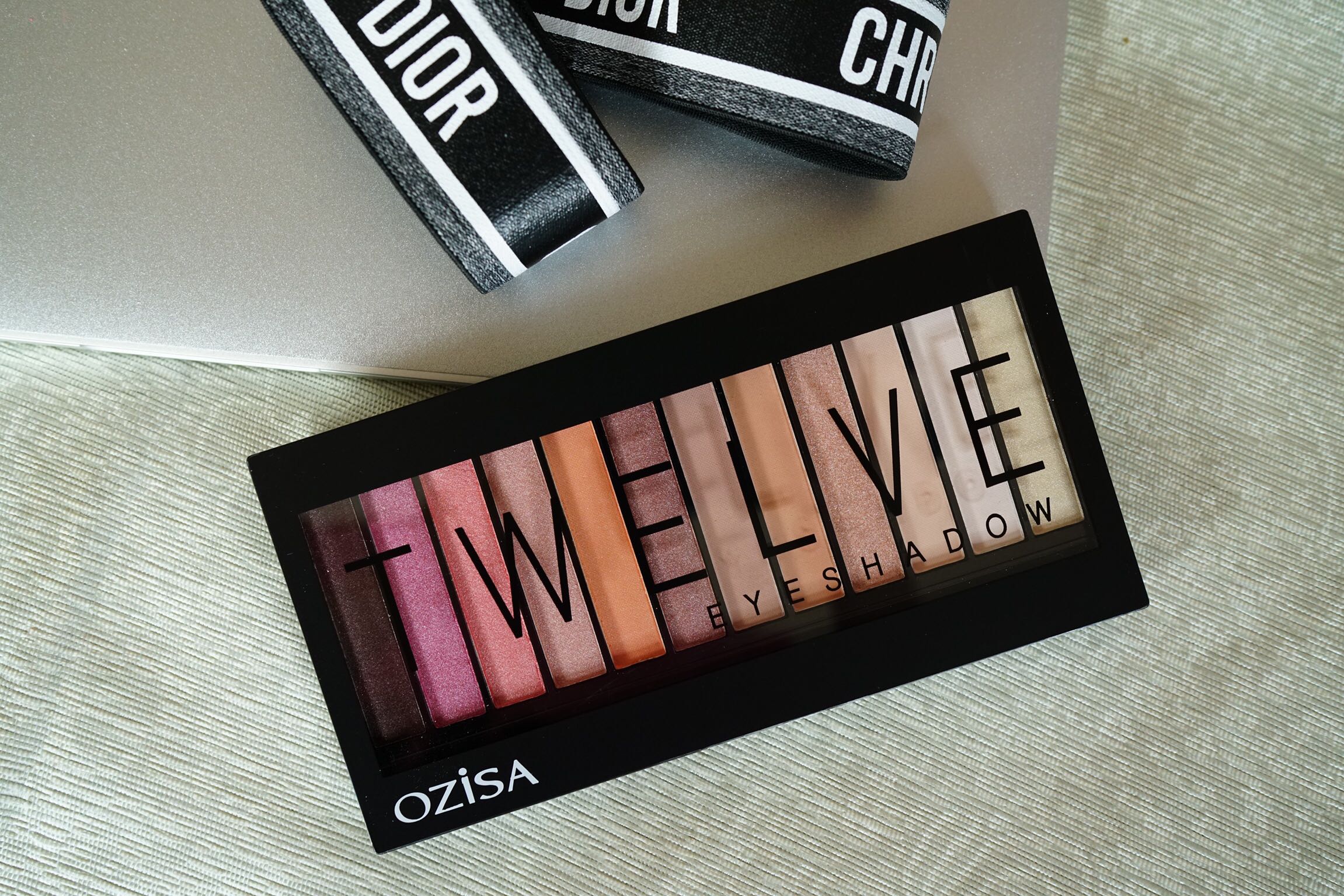 泰国12色眼影免费试用质量怎么样一个多少钱，宝妈的亲自使用感受（价格实惠）,第2张