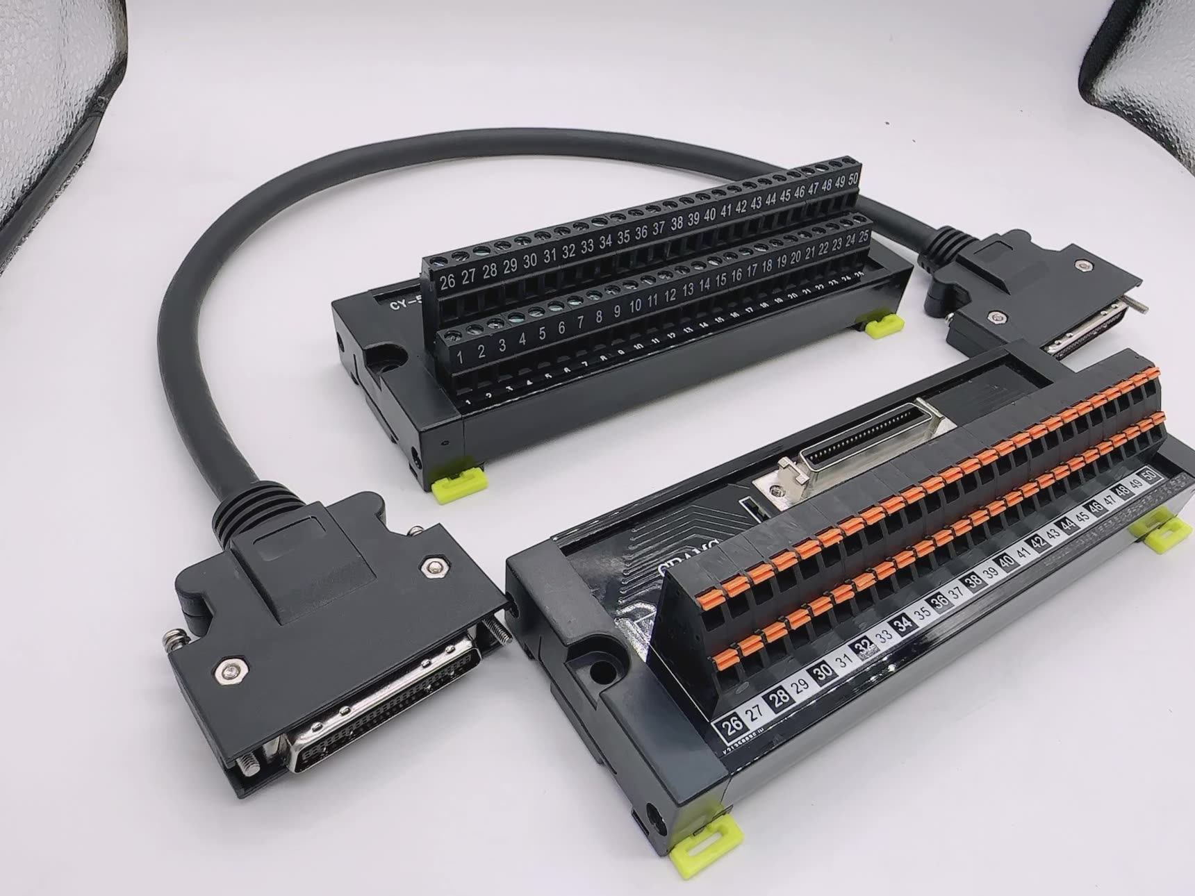 DB44-CN1转接板实测：汇川B2/B3伺服与台达PLC的物理层通信兼容性解析_连接器_淘宝数码网