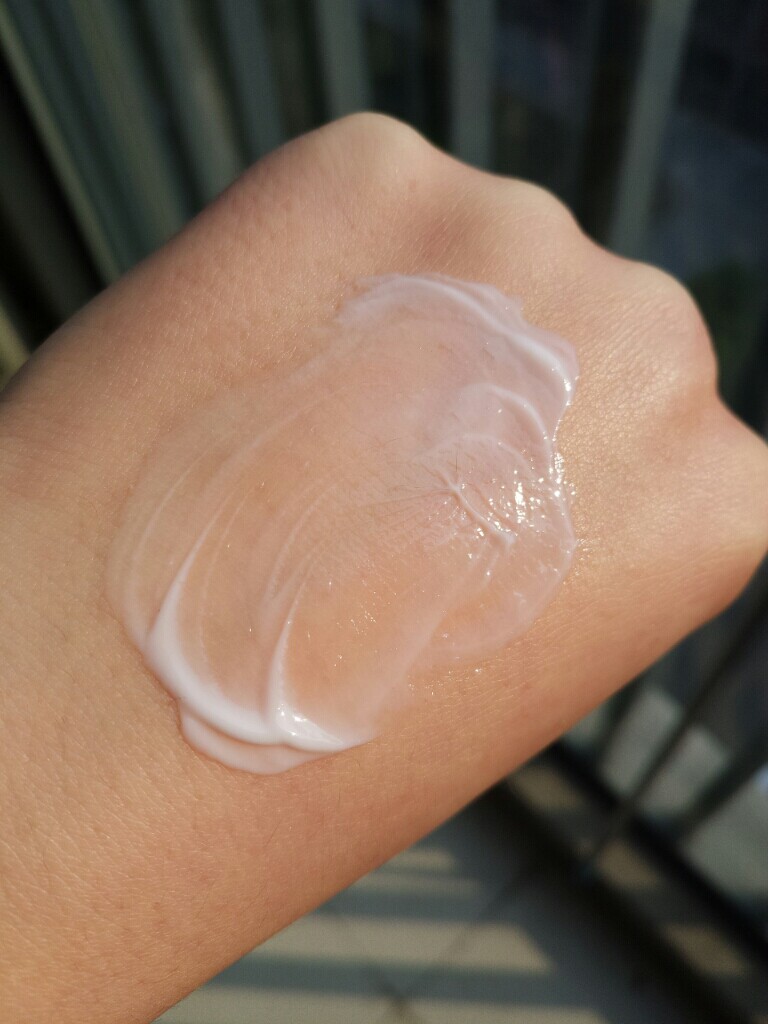 佰草集新玉润保湿菁华霜