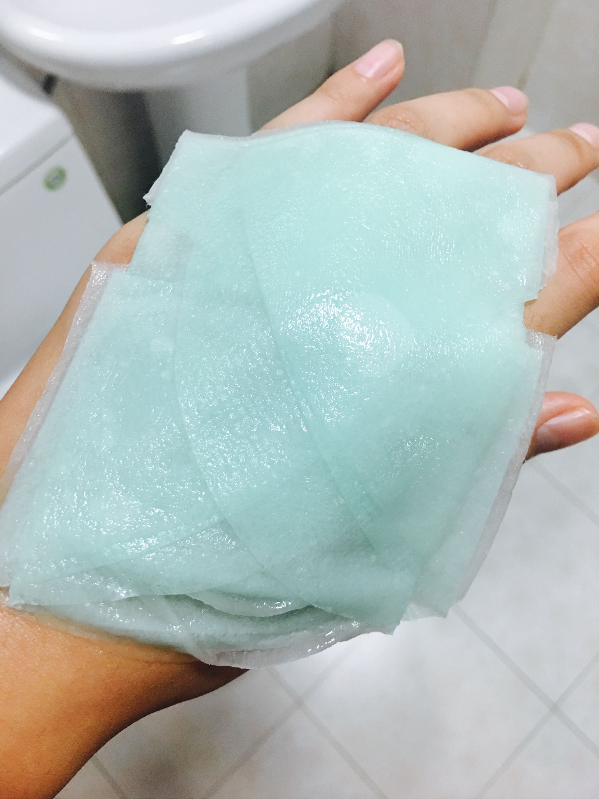 自然堂喜马拉雅冰川水水光面膜