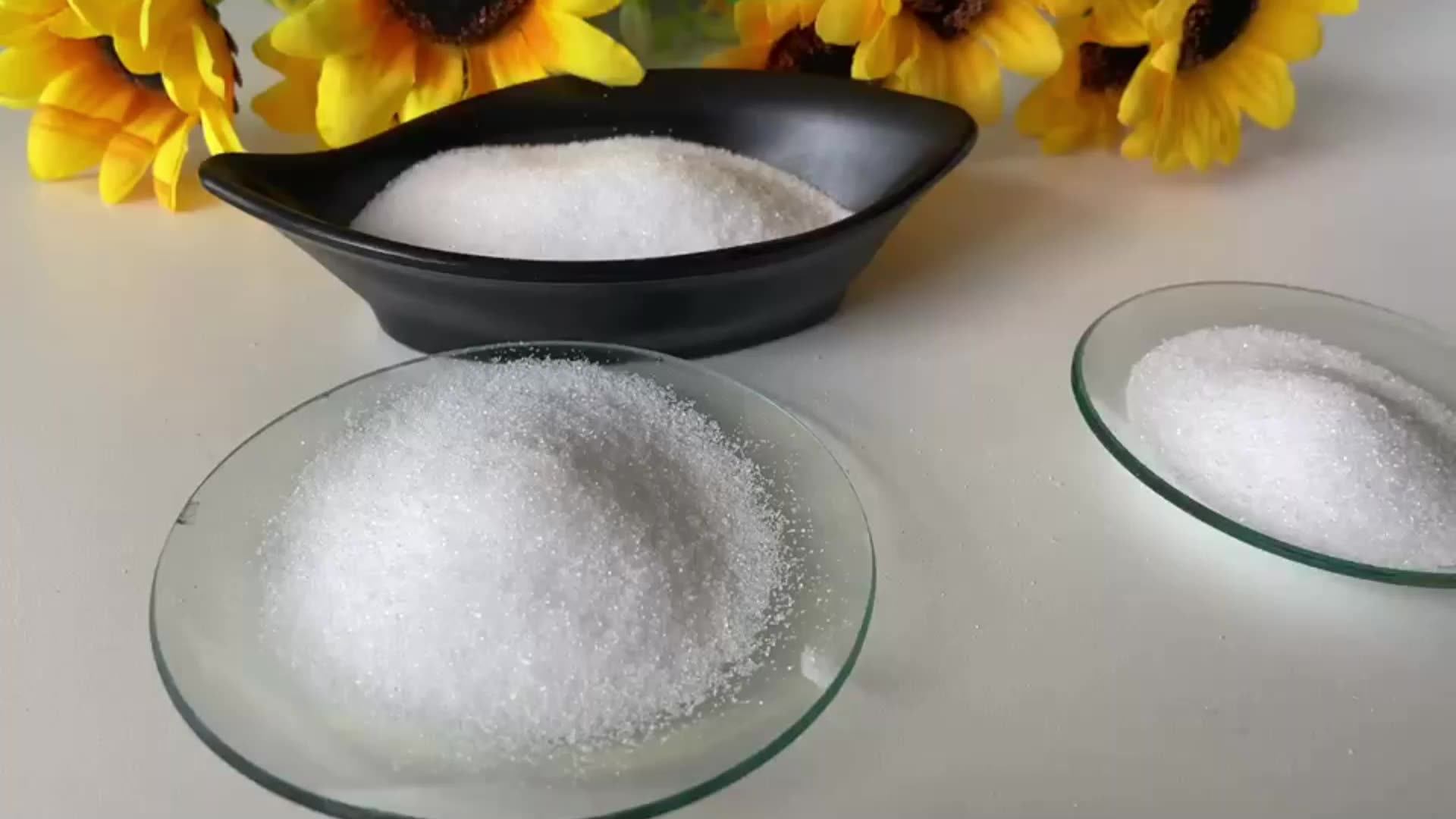 Crystal powder. Лимонная кислота. Кристаллическая лимонная кислота моногидрат. Кристалина мука.</p><p> Соль, сахар, дрожжи, лимонная кислота, желатин, глутамат натрия, уксус.